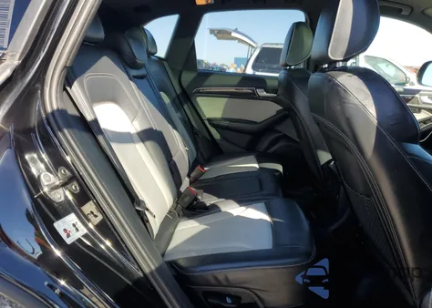 2017 Audi Sq5 Technik z USA, uszkodzony, nr VIN WA1LCAFP8HA089346